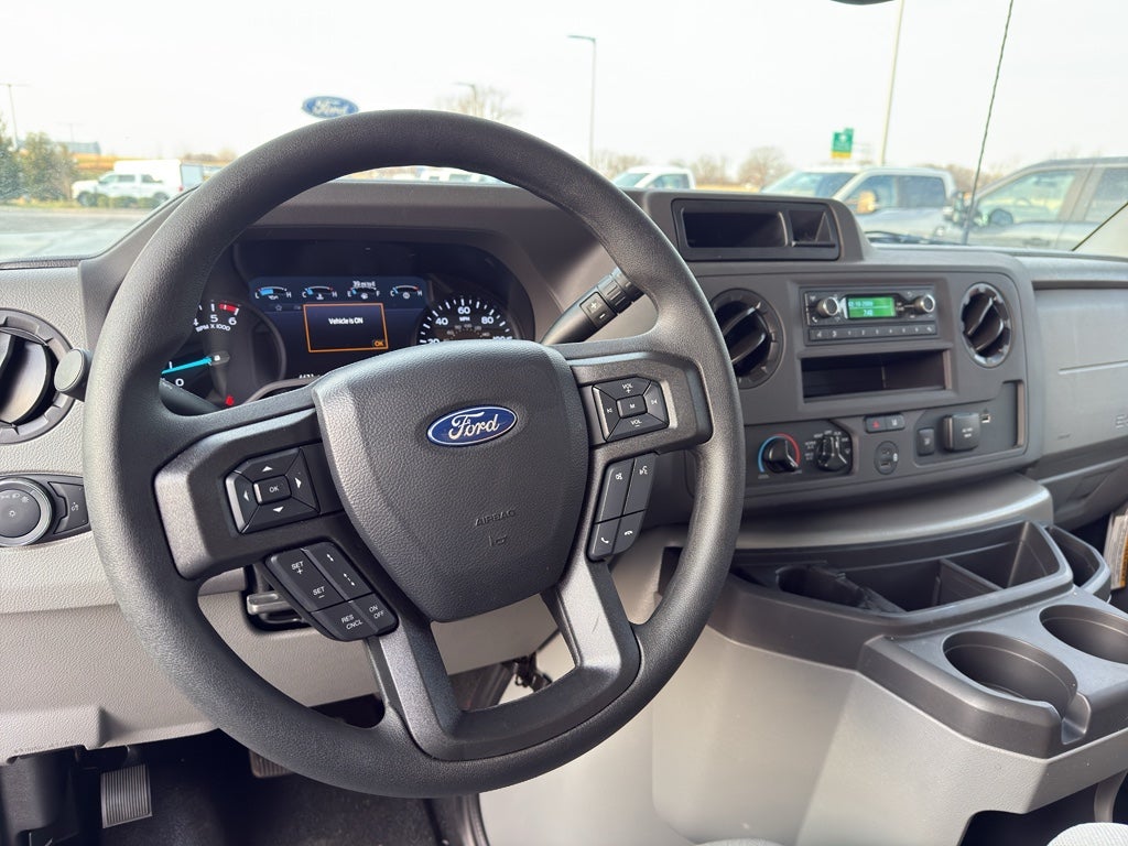 2026 Ford E-450 Super Duty E-450 DRW