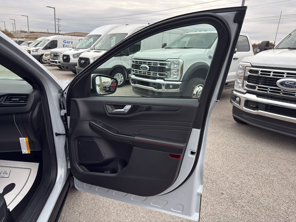 2026 Ford Escape ST-Line Select