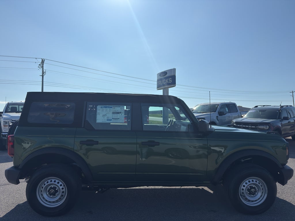 2025 Ford Bronco Base