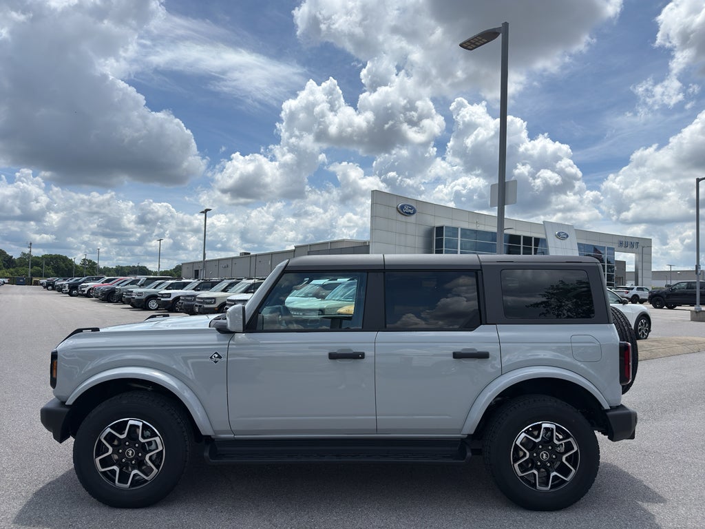 2026 Ford Bronco Outer Banks®