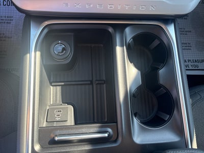 2027 Ford Expedition MAX Active