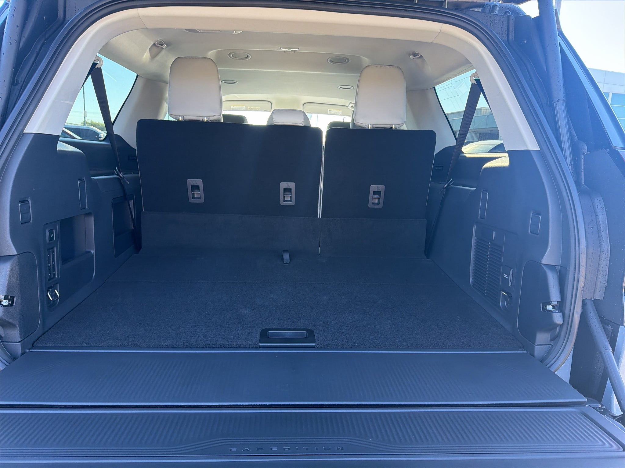 2027 Ford Expedition MAX MAX Active