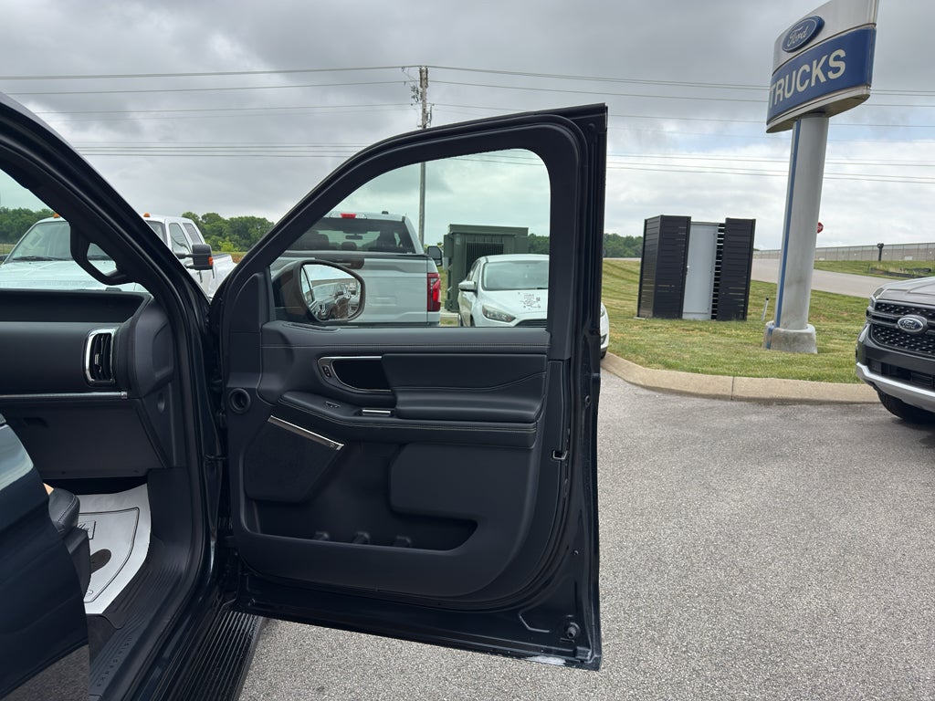2026 Ford Expedition MAX MAX Platinum®