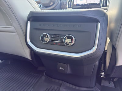 2027 Ford Expedition MAX MAX Platinum