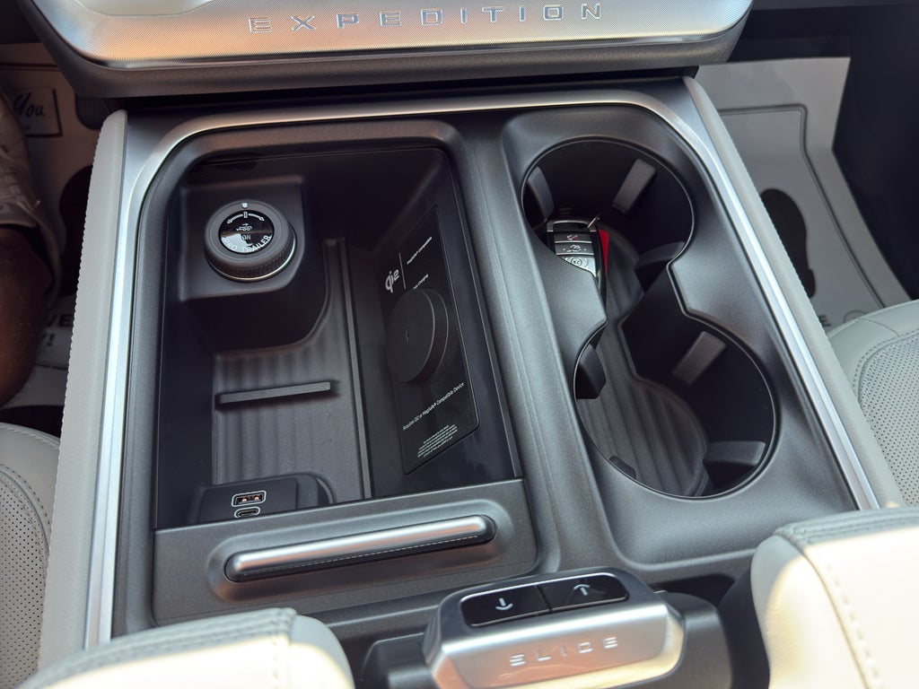 2027 Ford Expedition MAX MAX Platinum