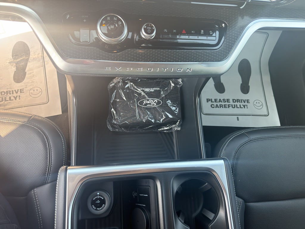 2027 Ford Expedition MAX MAX Platinum