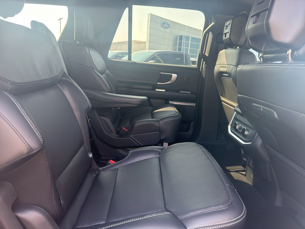 2027 Ford Expedition MAX MAX Platinum