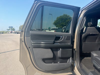 2027 Ford Expedition MAX MAX Platinum