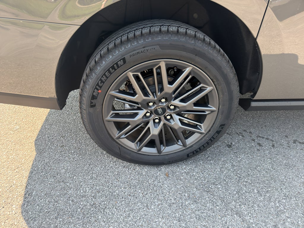 2027 Ford Expedition MAX MAX Platinum