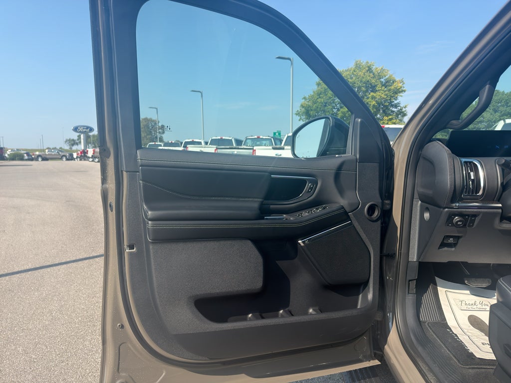2027 Ford Expedition MAX MAX Platinum