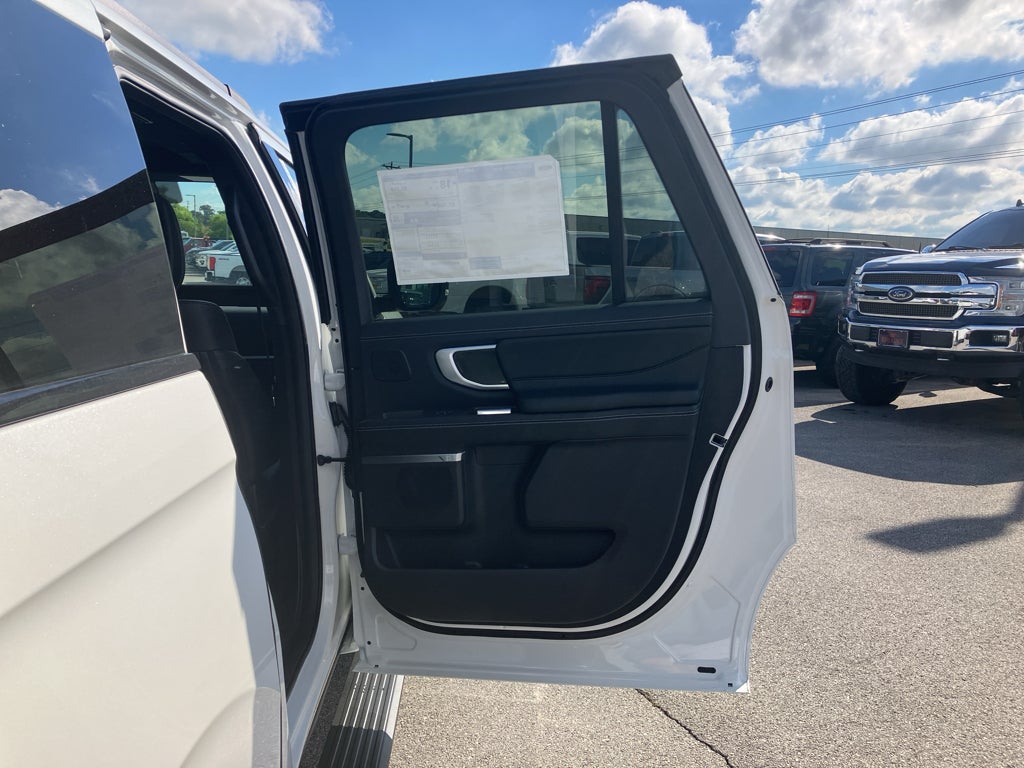 2026 Ford Expedition MAX MAX Platinum®