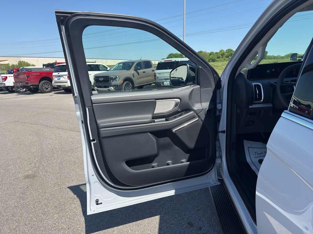 2026 Ford Expedition Active