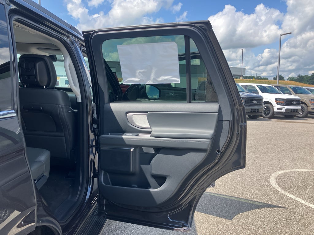 2027 Ford Expedition Active