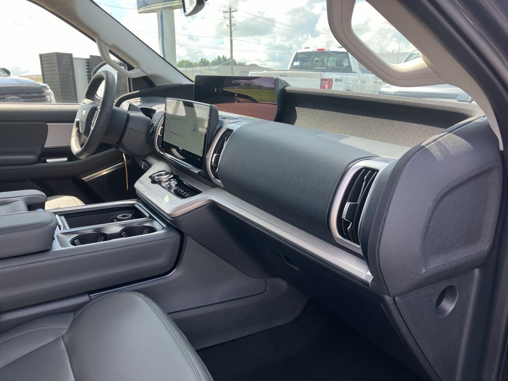 2027 Ford Expedition Active