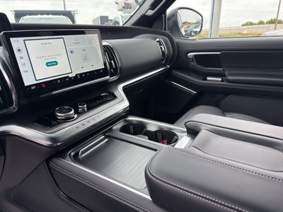 2026 Ford Expedition Platinum®
