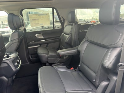 2027 Ford Expedition Platinum