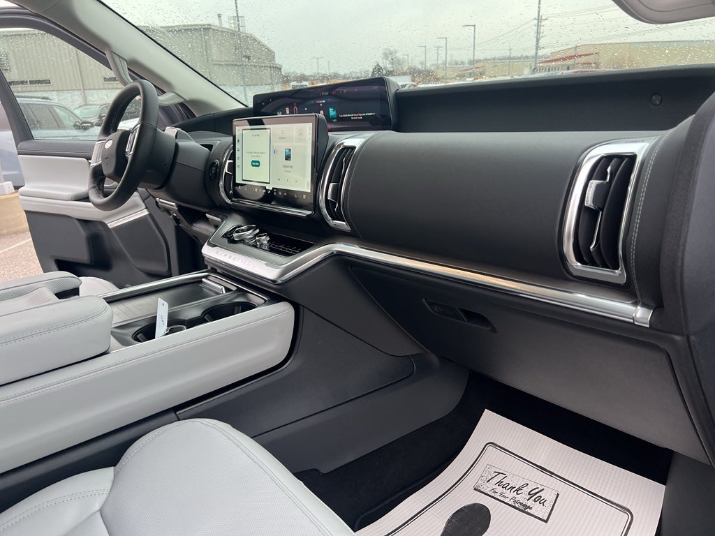 2026 Ford Expedition Platinum®