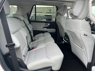 2026 Ford Expedition Platinum®