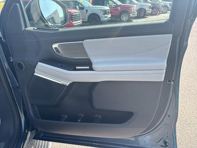 2027 Ford Expedition Platinum