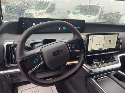 2025 Ford Expedition Platinum®