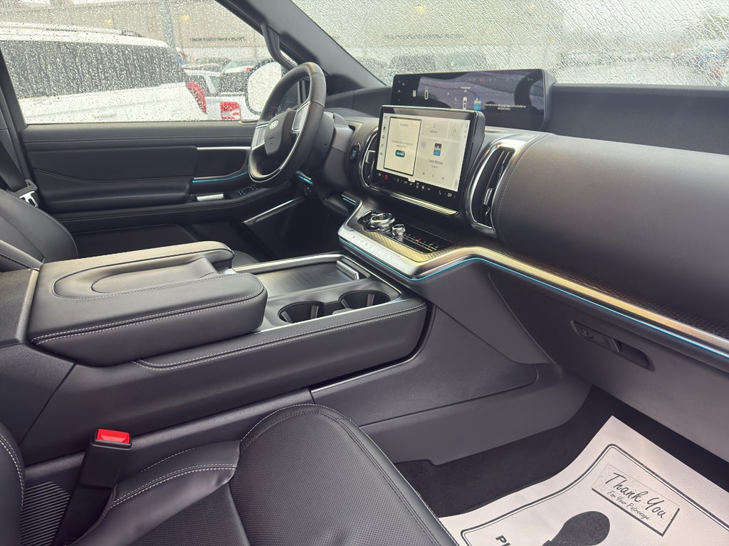 2025 Ford Expedition Platinum®