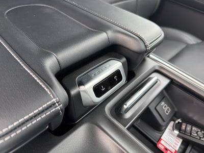 2025 Ford Expedition Platinum®