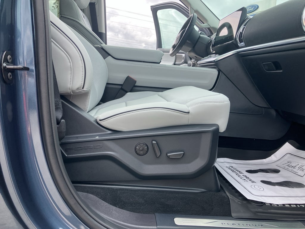 2027 Ford Expedition 4X4 PLATINUM