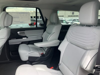 2027 Ford Expedition 4X4 PLATINUM