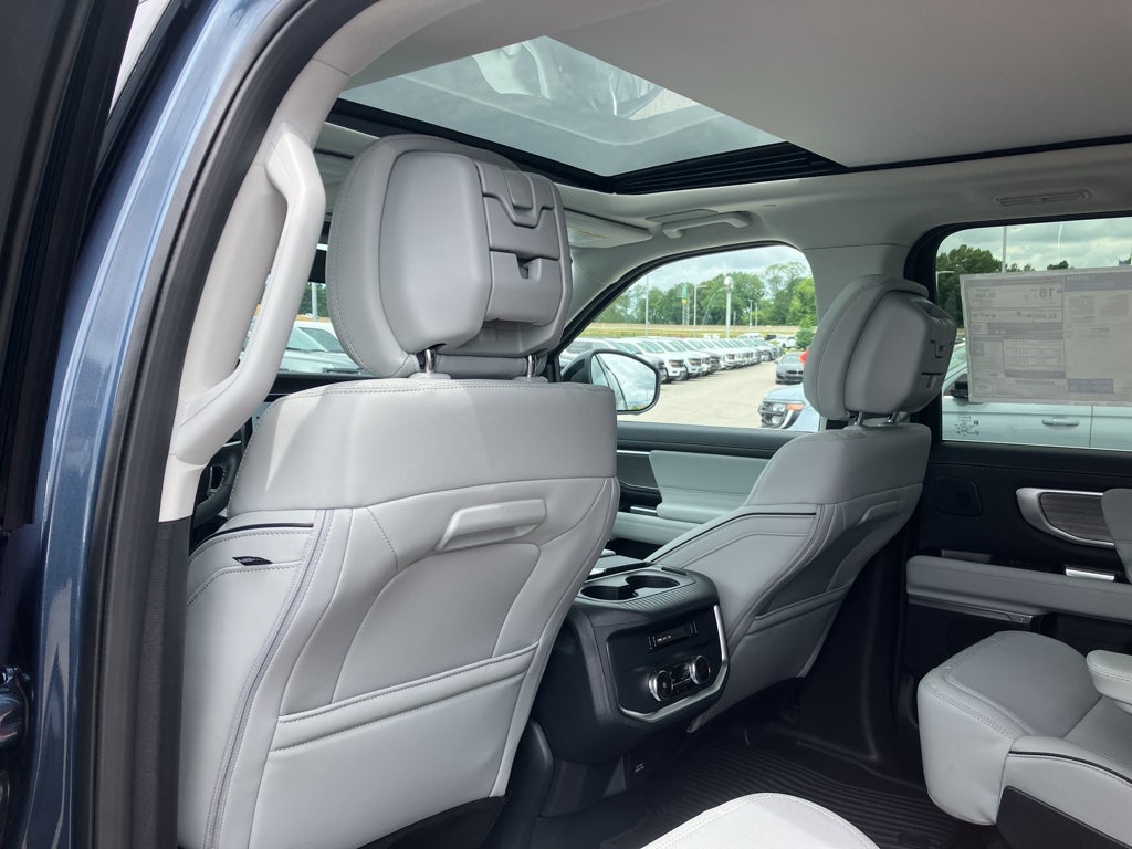 2027 Ford Expedition 4X4 PLATINUM