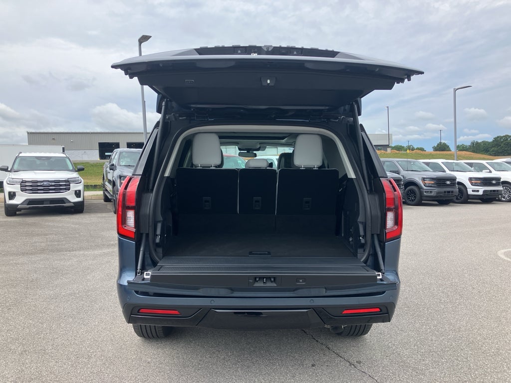2027 Ford Expedition 4X4 PLATINUM