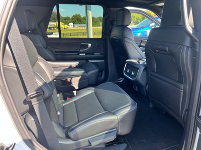2025 Ford Expedition Platinum®