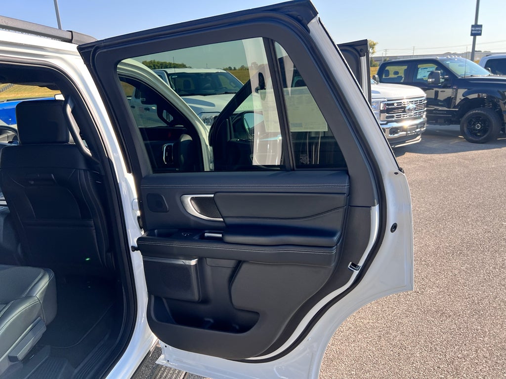 2025 Ford Expedition Platinum®