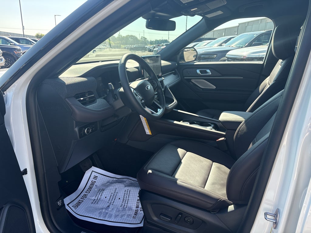 2027 Ford Explorer 4DR 4WD PLTNM