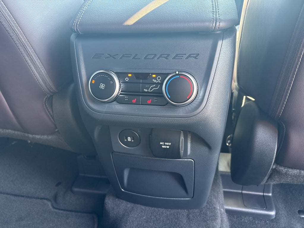 2027 Ford Explorer 4DR 4WD PLTNM