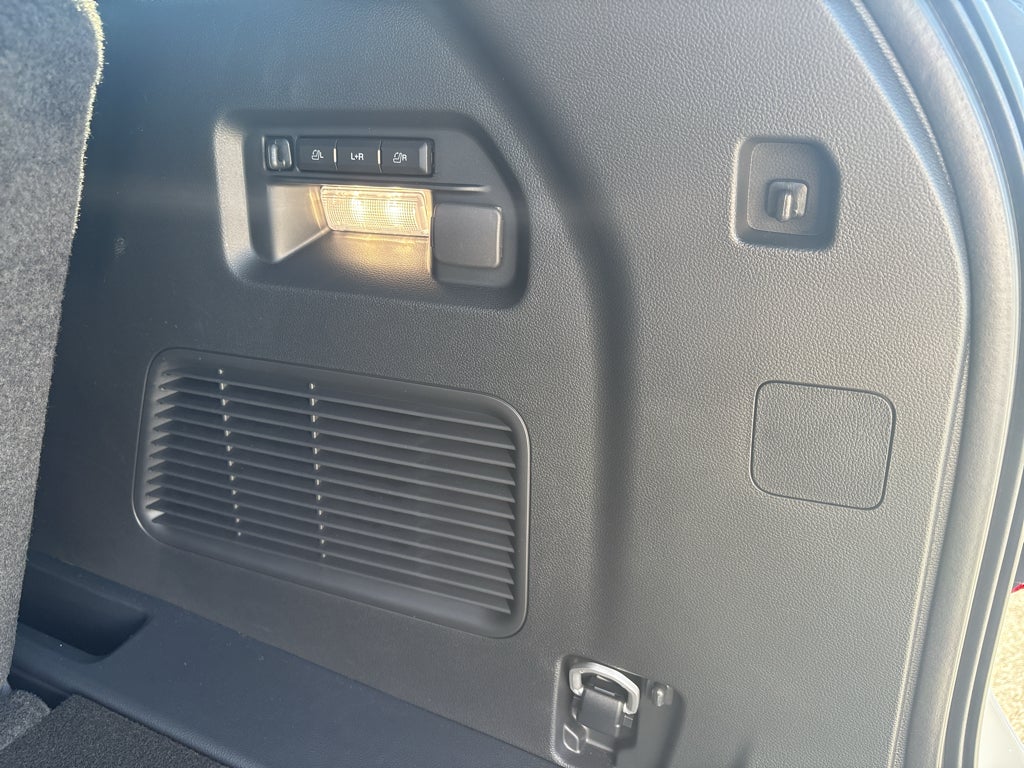 2027 Ford Explorer 4DR 4WD PLTNM