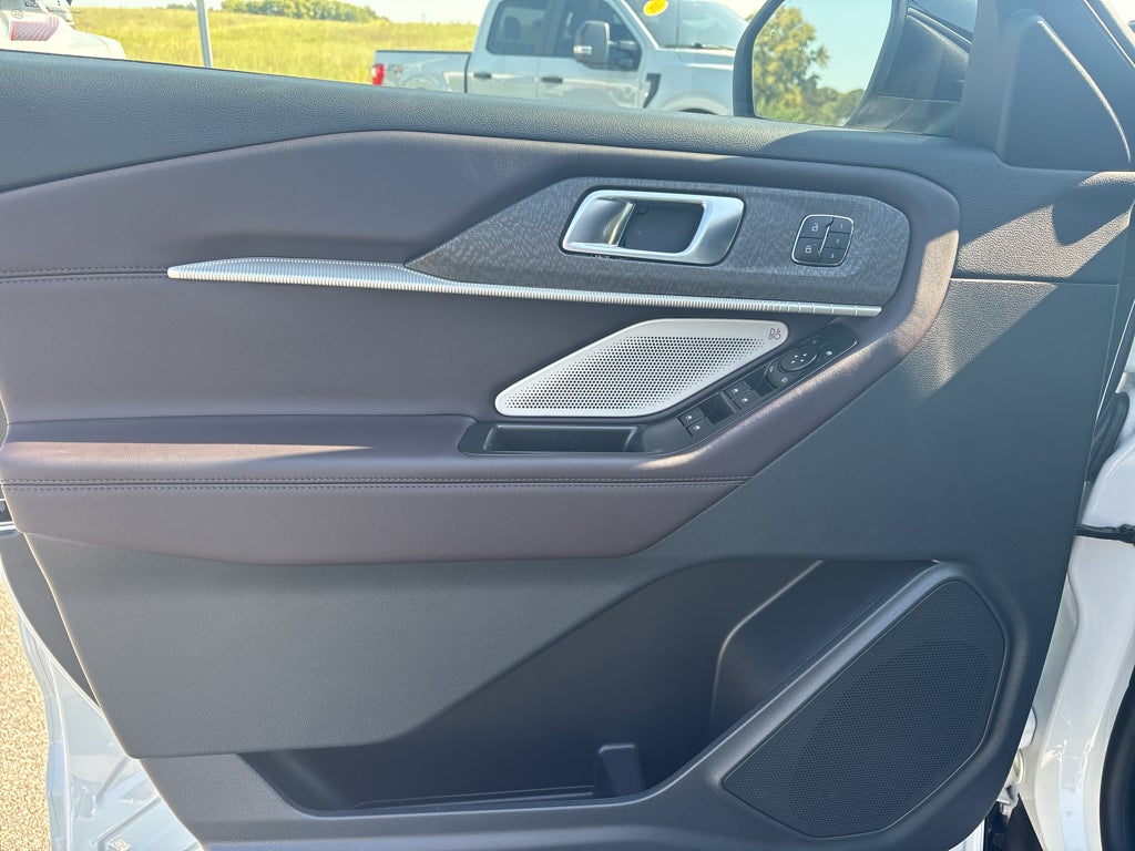 2027 Ford Explorer 4DR 4WD PLTNM