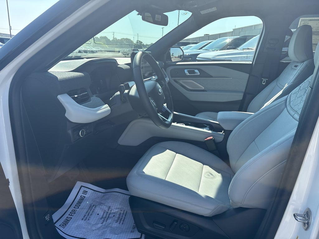 2027 Ford Explorer 4DR 4WD PLTNM