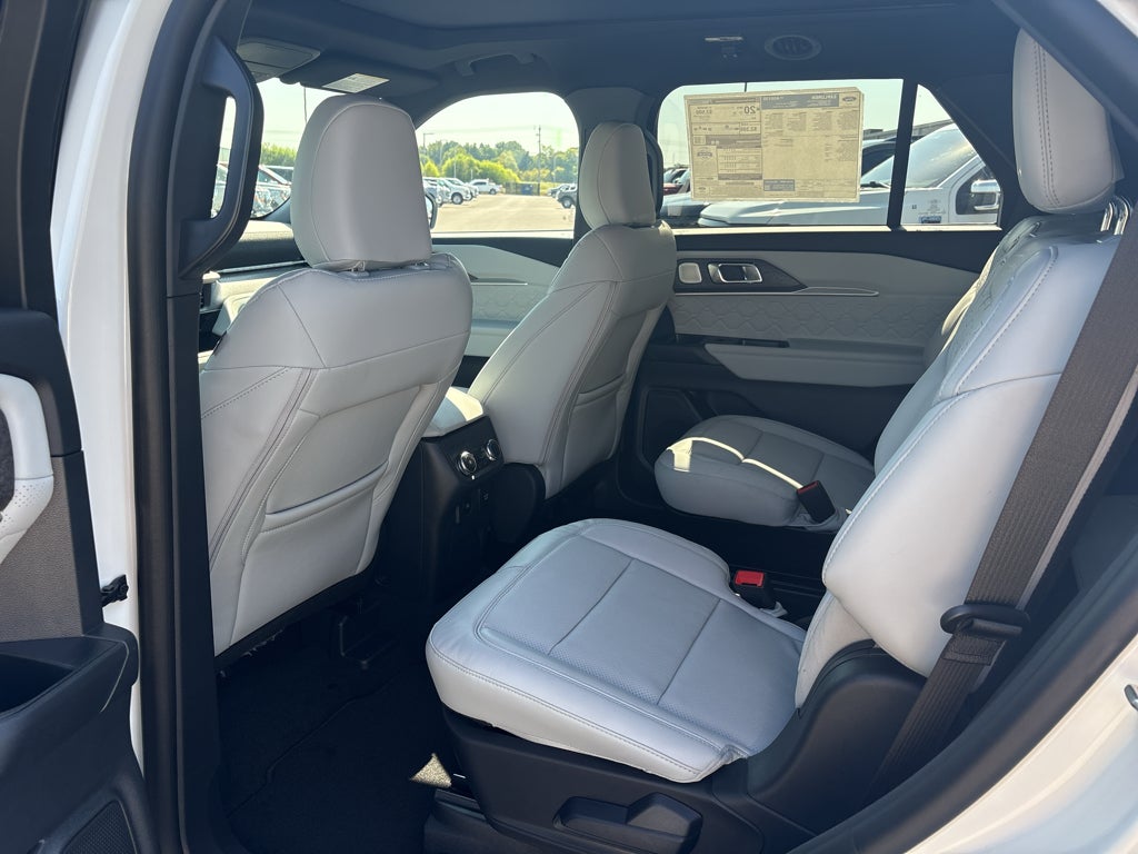 2027 Ford Explorer 4DR 4WD PLTNM