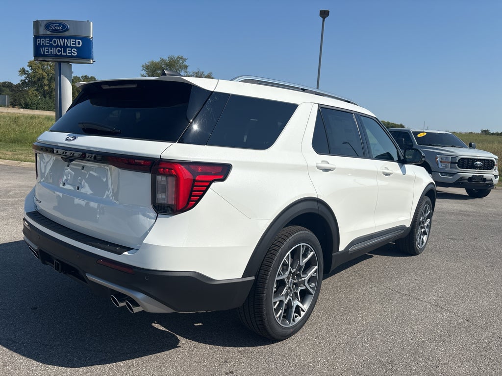 2027 Ford Explorer 4DR 4WD PLTNM