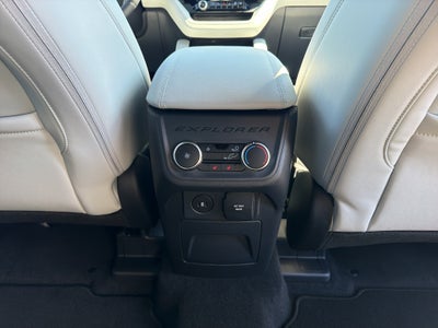 2027 Ford Explorer Platinum™