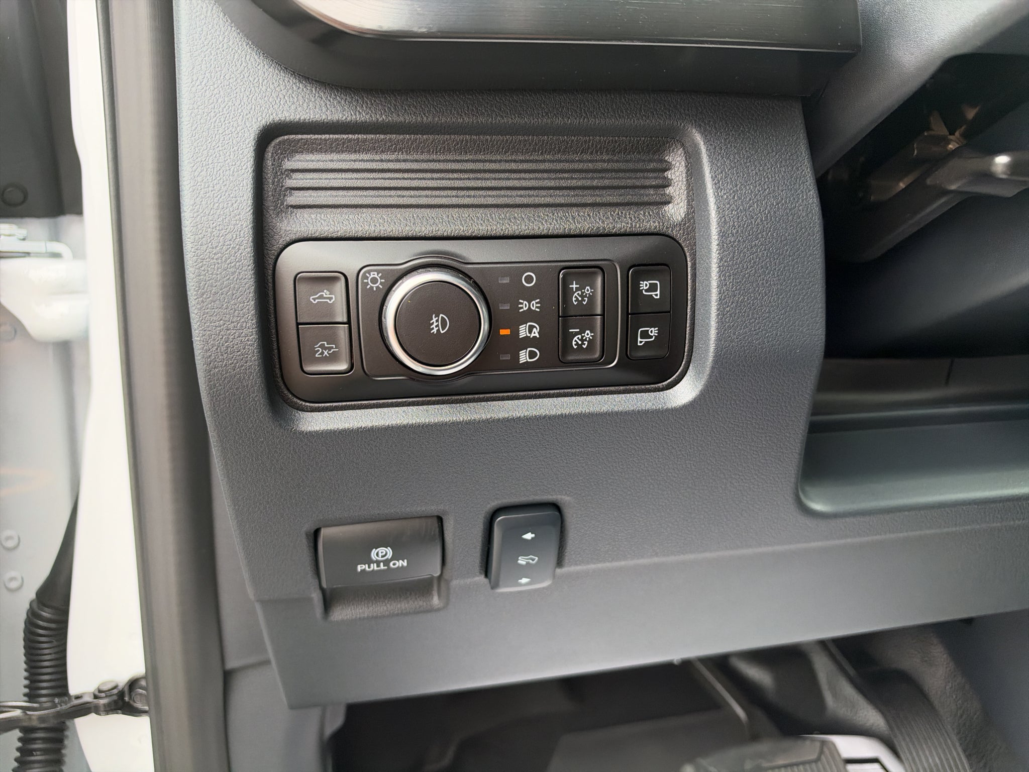2027 Ford F-250 F-250® Lariat®