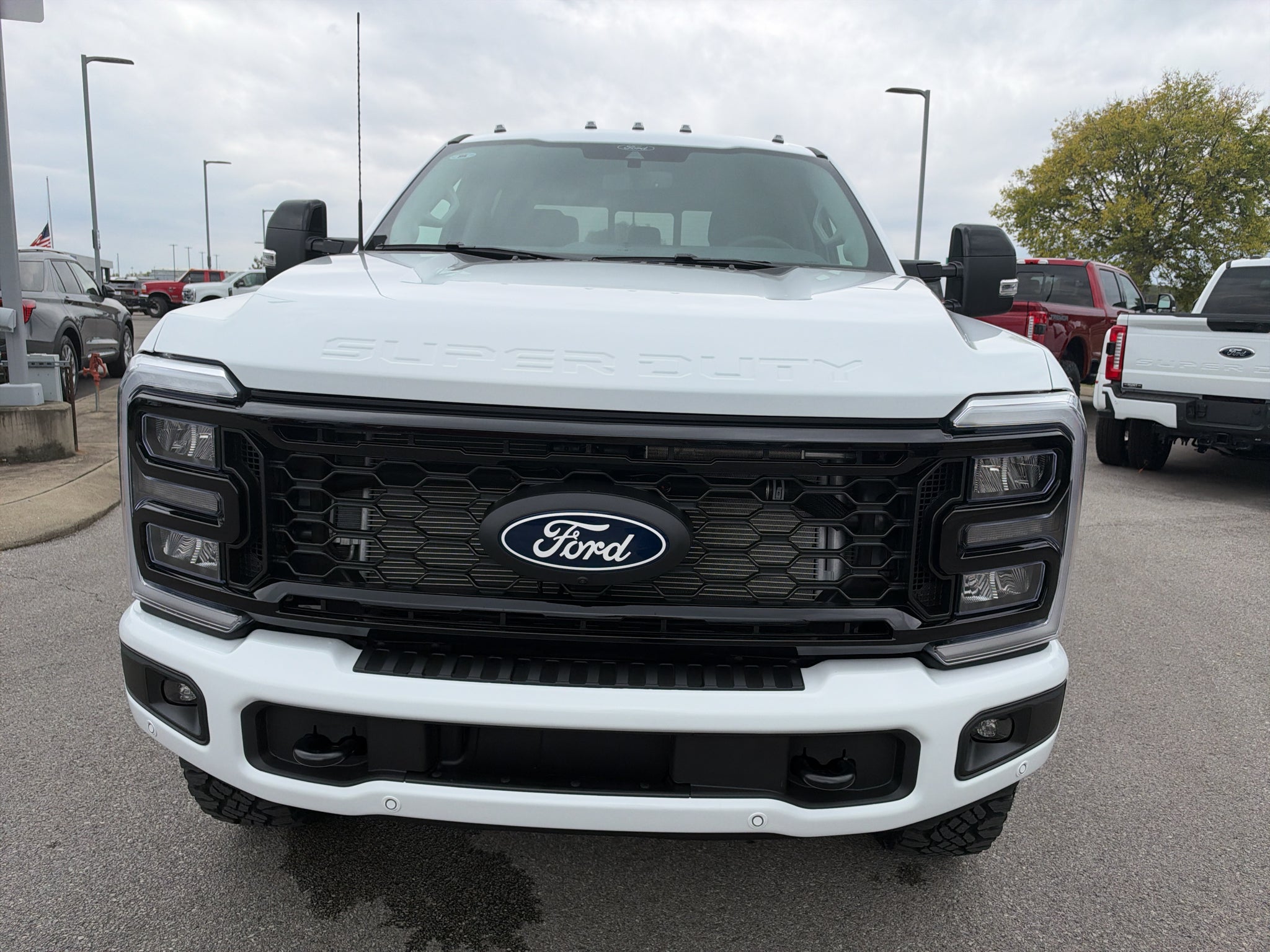 2027 Ford F-250 F-250® Lariat®