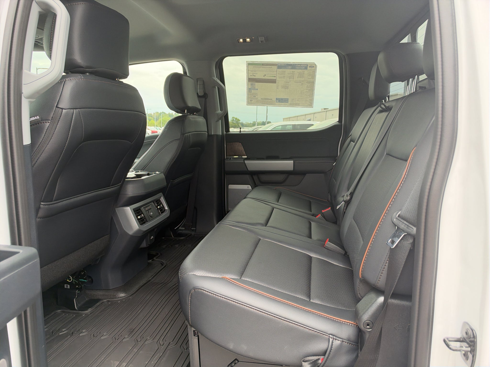 2027 Ford F-250 F-250® Lariat®