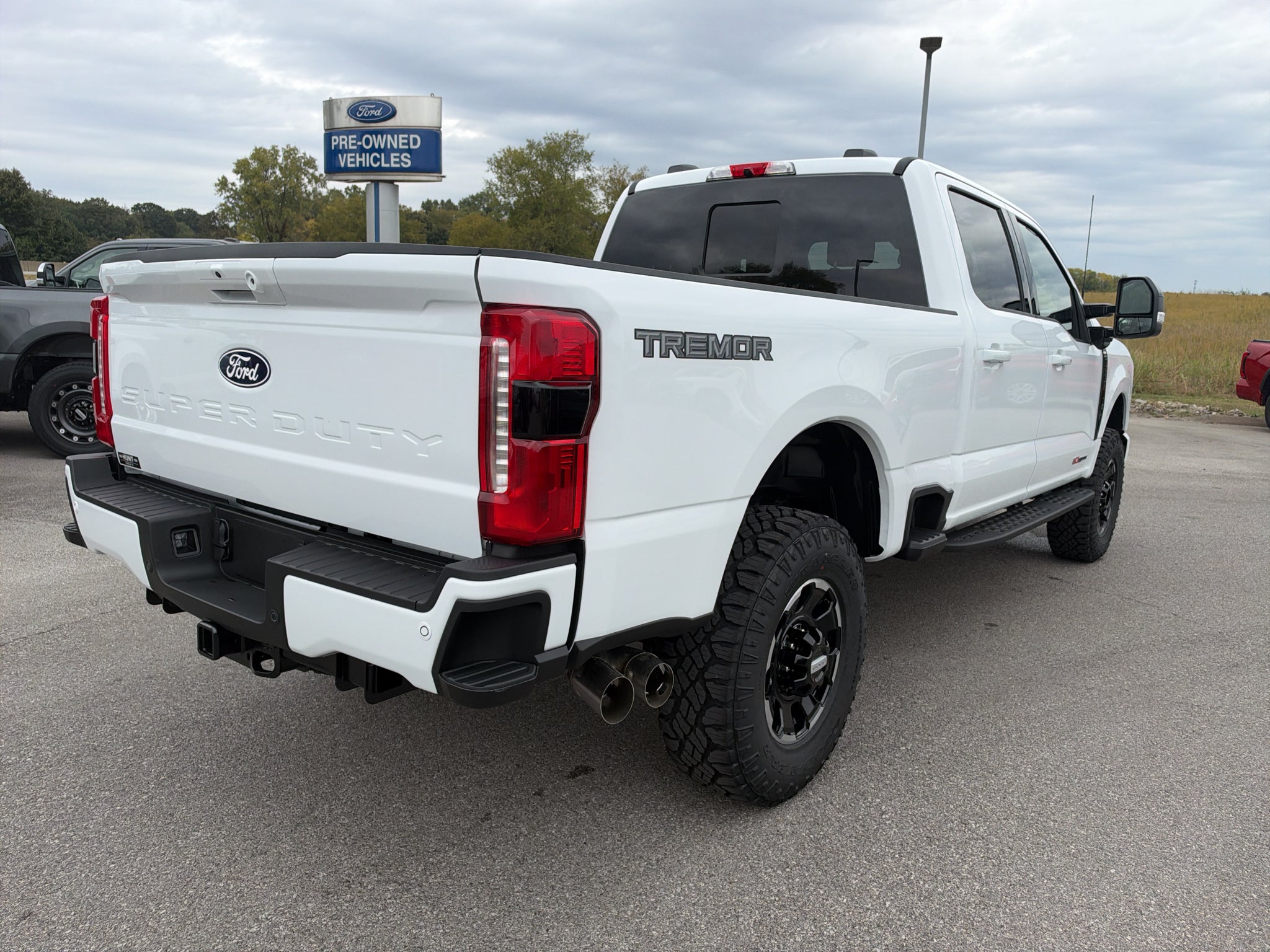 2027 Ford F-250 F-250® Lariat®