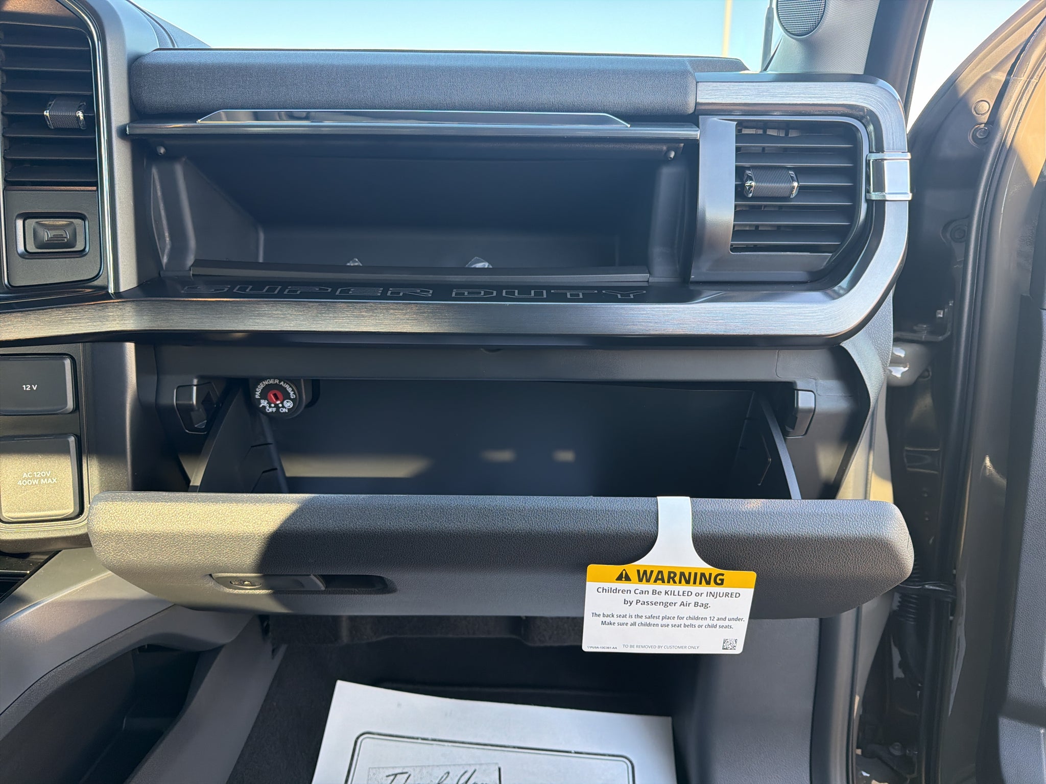 2027 Ford F-250 F-250® Lariat®