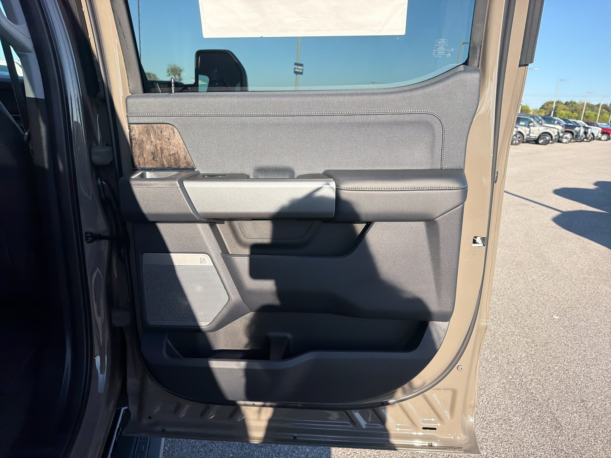 2027 Ford F-250 F-250® Lariat®