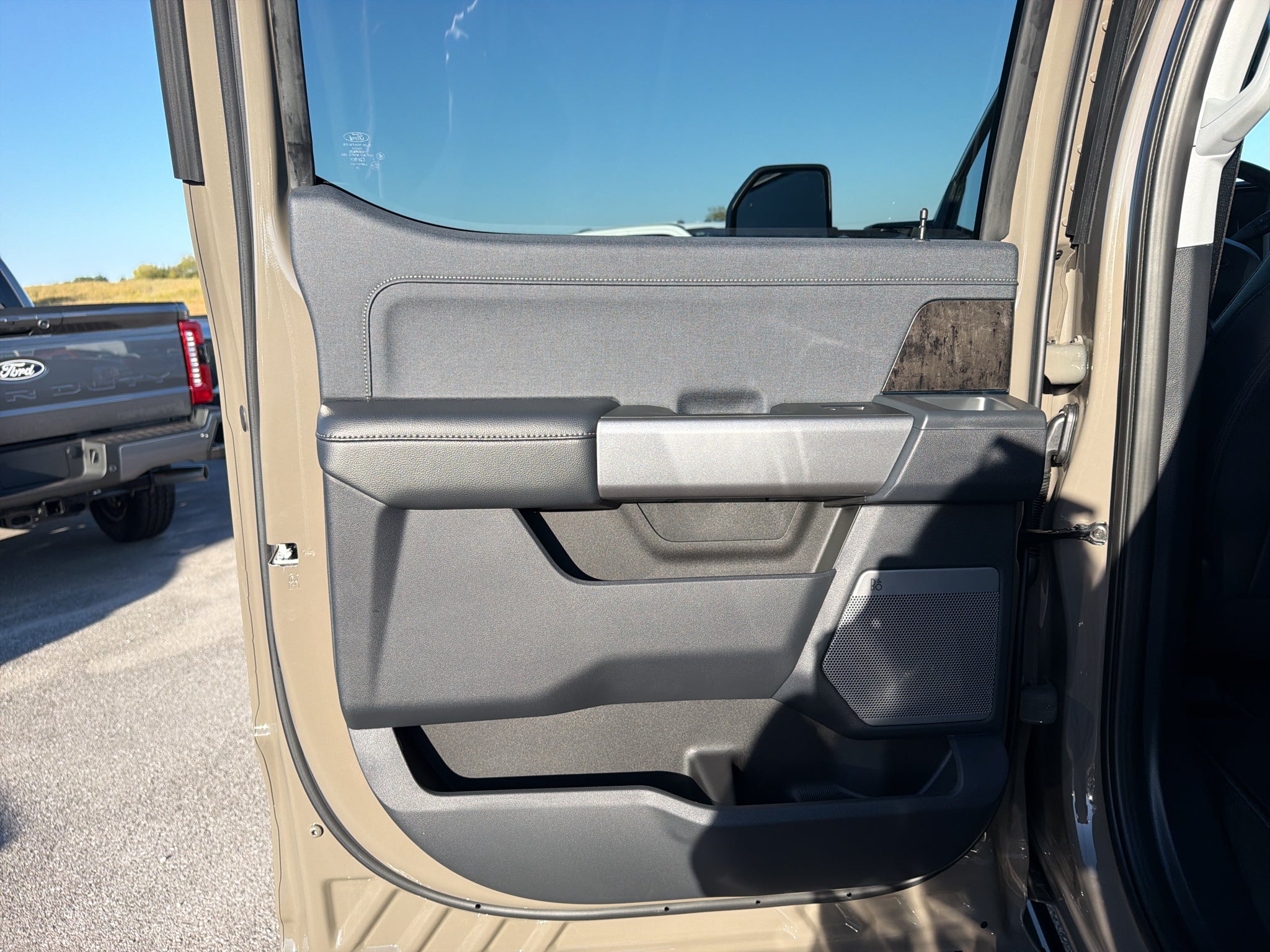 2027 Ford F-250 F-250® Lariat®