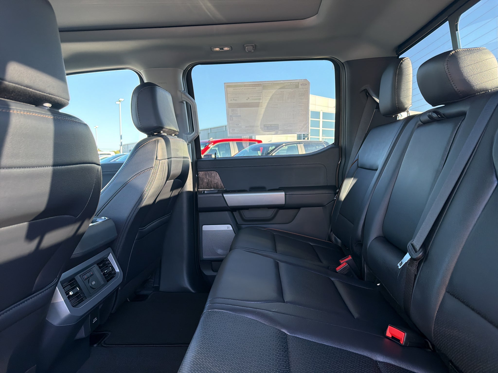2027 Ford F-250 F-250® Lariat®
