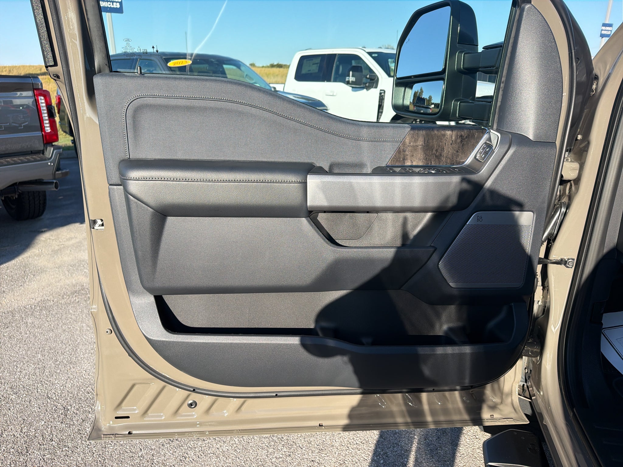 2027 Ford F-250 F-250® Lariat®