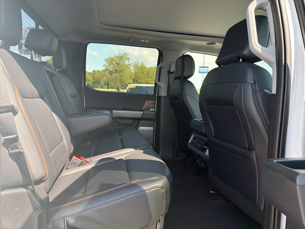 2027 Ford F-250 F-250® Lariat®